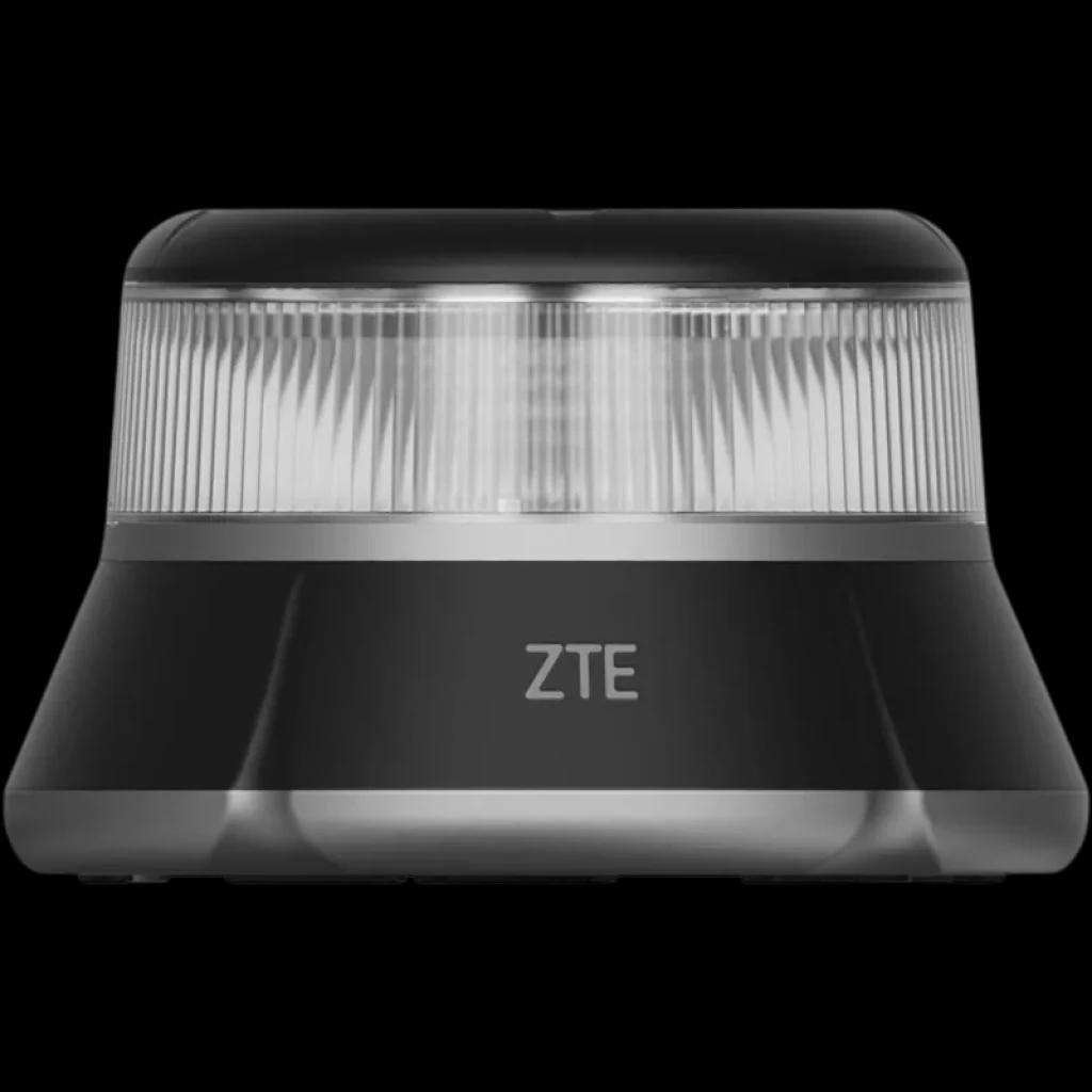 Baliza de emergência ZTE E1 V16 IP54: corpo preto compacto, lente translúcida 360°, base estável e luz LED intensa para sinalização automóvel