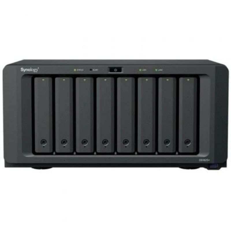 NAS Synology DS1825+: chasis negro con 8 bahías frontales extraíbles, LEDs de estado y actividad, botón de encendido central, diseño compacto profesional.