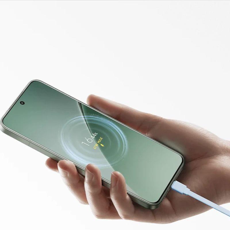 Batterie externe Xiaomi 10000 mAh Bleu Glacier avec câble intégré, charge 67 W. Design compact, indicateur à l’écran, port USB-C connecté à un