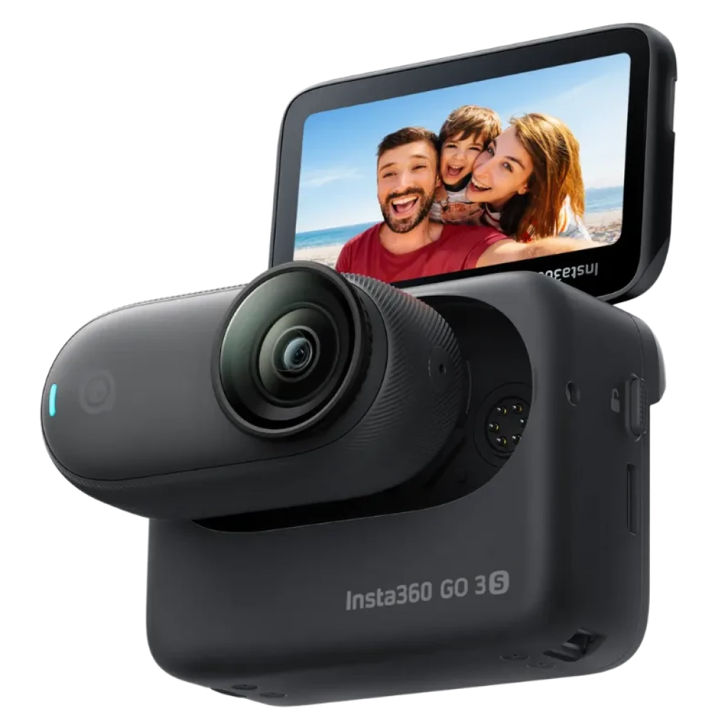 Vista a 45 grados de la Insta 360º GO 3S Negro con módulo de lente compacto y base con pantalla táctil abatible