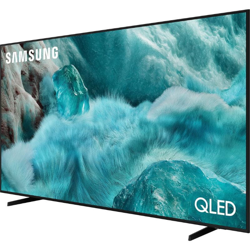 Televisor Samsung 65 pulgadas montado en pared, pantalla QLED 4K con biseles delgados, ideal para salón moderno; se muestran medidas recomendadas de