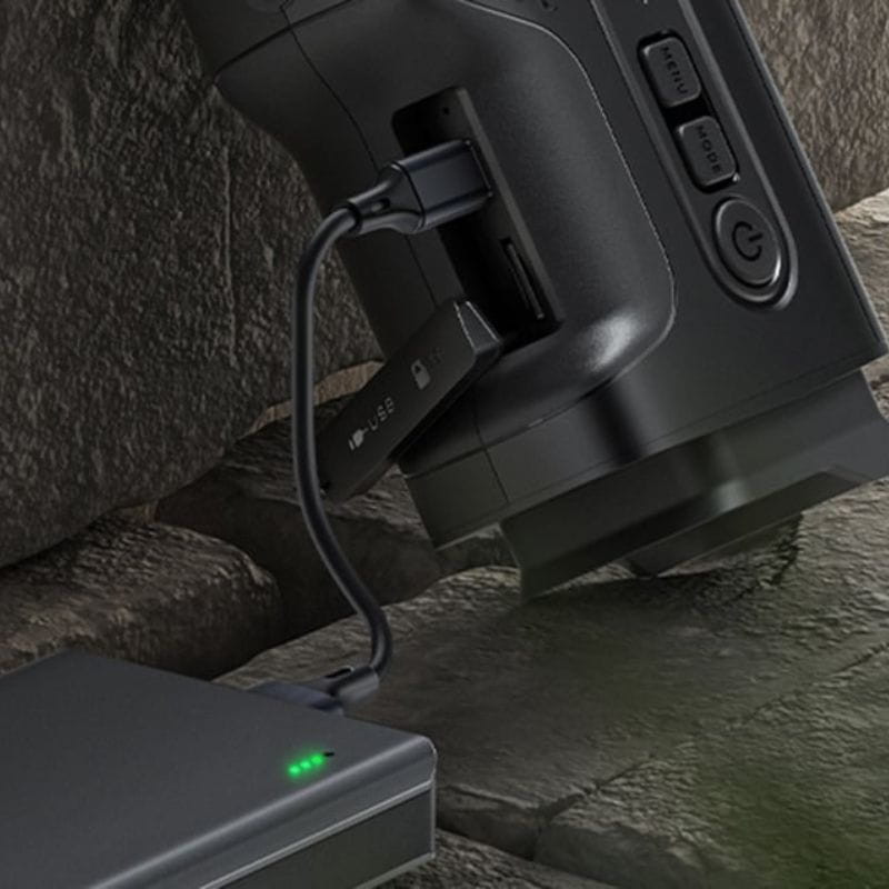 FNIRSI NVS-20 4K avec vision nocturne monoculaire compact, molette de mise au point FAR NEAR, boutons MODE et prise de main ergonomique