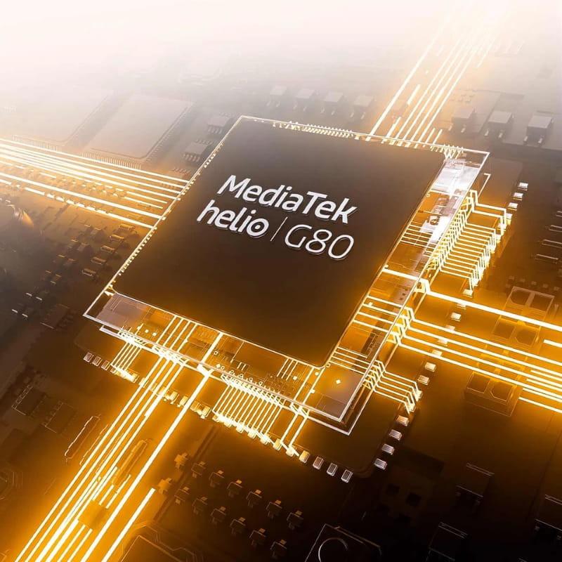 Chip MediaTek Helio G80 iluminado con líneas doradas en placa electrónica, resaltando potencia y conectividad del componente para TCL TAB 11 FE Gris