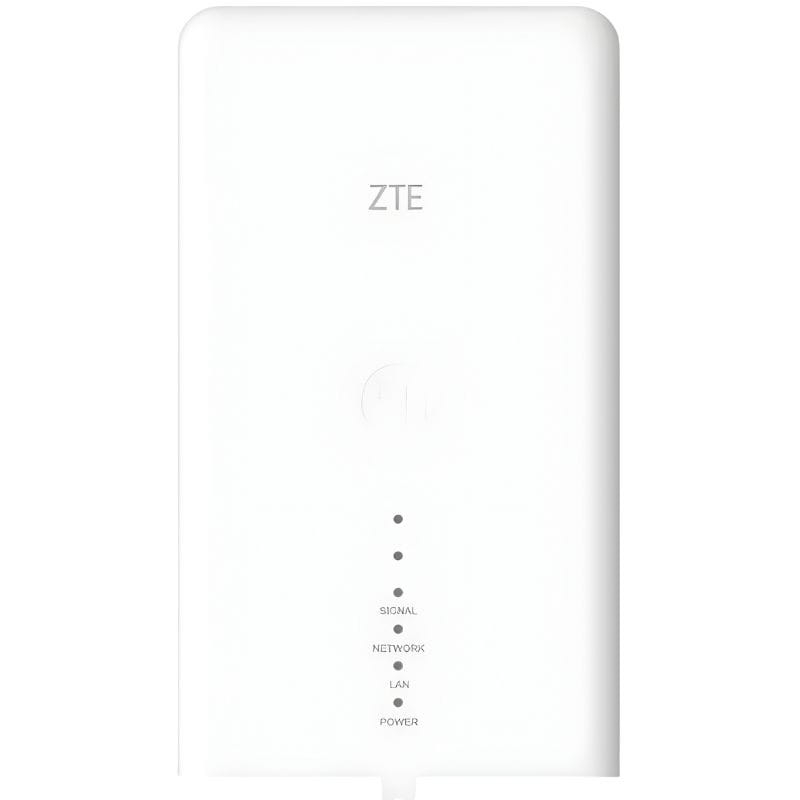 Unidade externa branca com logo ZTE, formato retangular, LEDs frontais para Signal, Network, LAN e Power. Parte do kit Router ZTE MC889 5G Wi‑Fi 6 Z1320