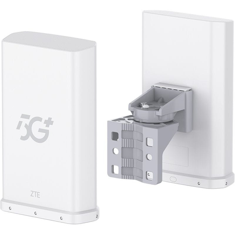 ZTE MC889A Pro ODU 5G Wi‑Fi 6 para exterior en color blanco con logotipo 5G, diseño rectangular compacto y soporte de montaje gris para pared o mástil