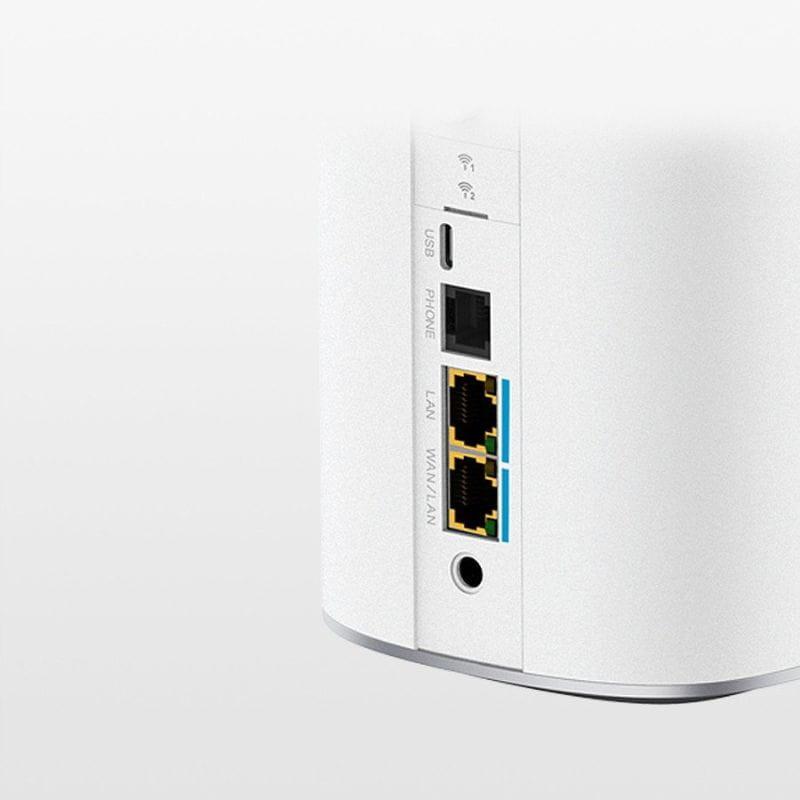 ZTE G5 Ultra 5G Router branco com portas LAN e WAN/LAN, USB e PHONE visíveis; design compacto com cantos arredondados e acabamento fosco.
