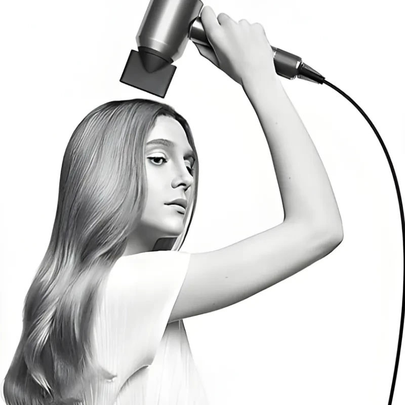 Dyson Supersonic HD07 níquel/cobre con boquilla concentradora, cuerpo metálico cilíndrico, cable largo y diseño ergonómico para peinado preciso y rápido