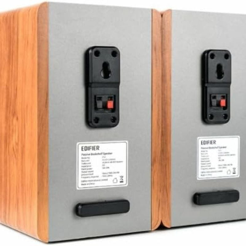 Edifier P12 40W Roble - Altavoces pasivos con panel trasero gris, puertos de montaje, bornes de cable rojo/negro y acabado en madera roble