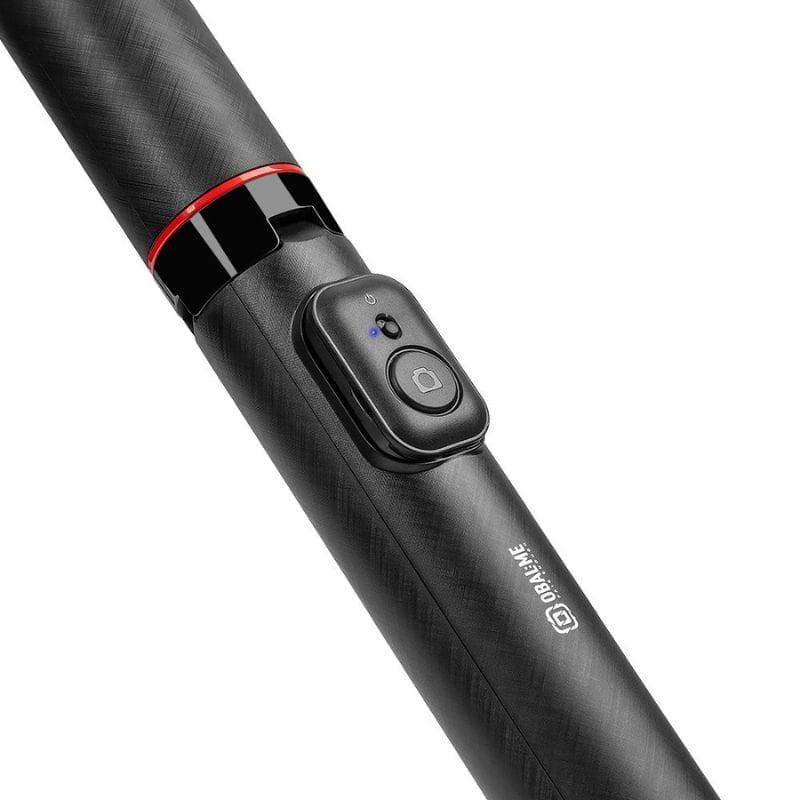 OBAL:ME SelfiePod High Glow Gimbal Tripod con cuerpo negro texturizado, anillo rojo, botón de encendido y mando Bluetooth desmontable con indicador LED