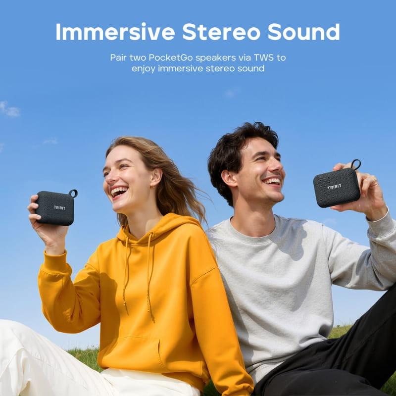 Enceinte Tribit Pocket Go 7W Vert compacte, grille fine et sangle latérale. Design carré portable, idéale en paire TWS pour un son stéréo immersif.