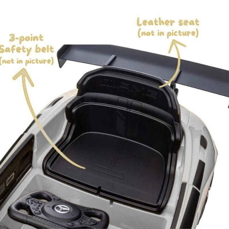 Mercedes AMG GT3 Blanco para niños con alerón trasero grande, asiento de cuero y cinturón de 3 puntos no incluidos en la imagen, volante con panel de control