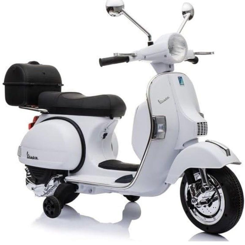 Vespa PX150 12V Blanco para niños con estilo clásico, baúl trasero, rueditas auxiliares, faro frontal, asiento acolchado y acabados cromados