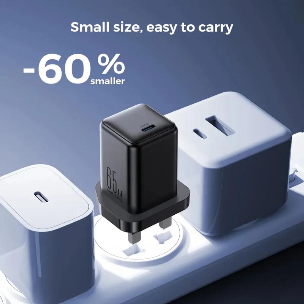 Joyroom Cargador 65W USB-C Negro compacto con enchufe de tres clavijas, acabado mate, puerto USB-C superior y diseño -60% más pequeño, ideal para viaje