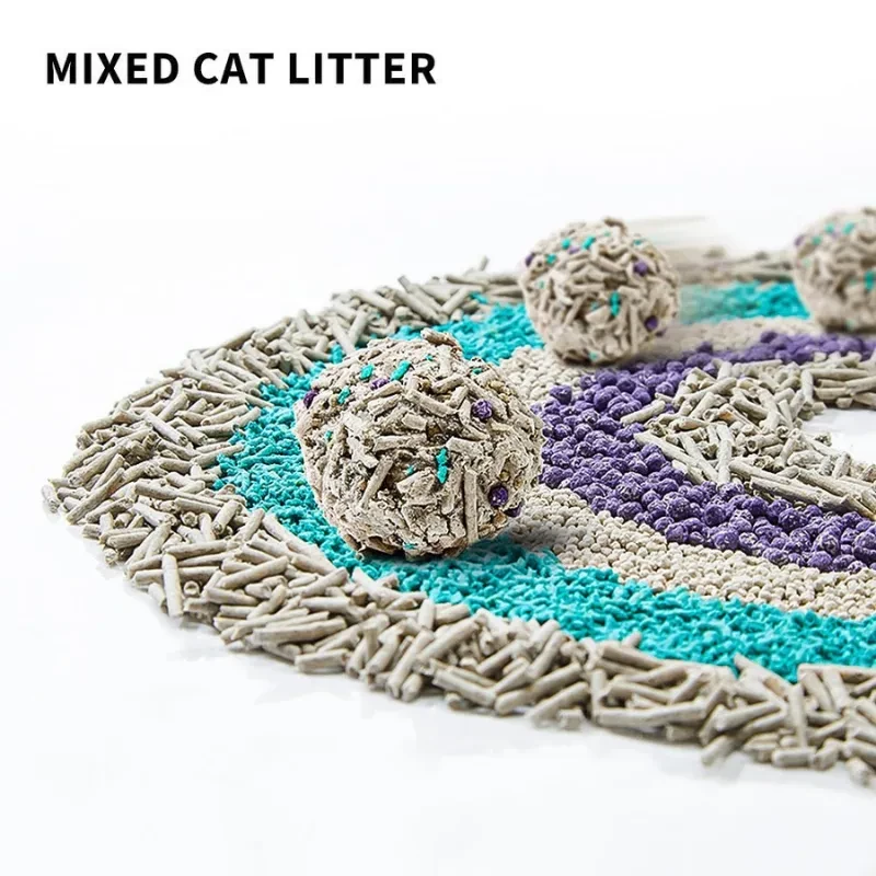 Arena mixta para gatos con gránulos beige, turquesa y morados; forma grumos compactos, ultra absorbente, con carbón activado y secado rápido Pack x4