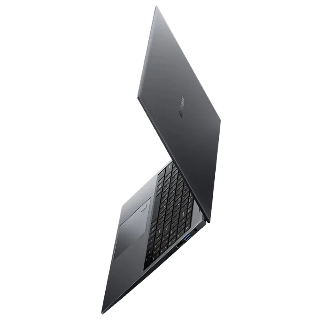 BLACKVIEW AceBook 8 portátil delgado en gris oscuro, chasis metálico, pantalla 15,6 pulgadas abierta en ángulo, teclado chiclet y diseño minimalista