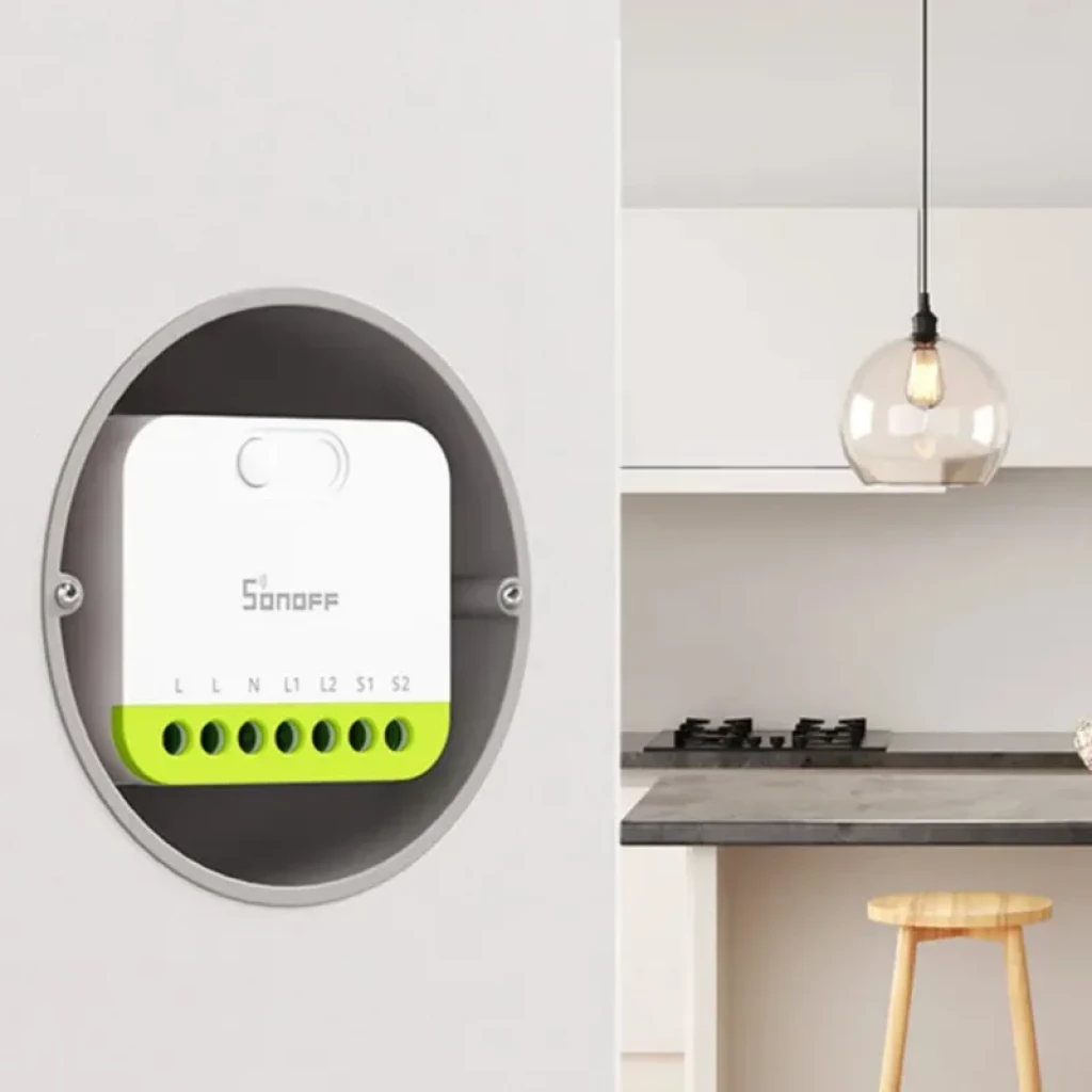 Sonoff MINI-ZB2GS ZigBee dos canales, módulo compacto empotrable blanco y verde con seis bornes frontales, ideal para automatizar luces y enchufes
