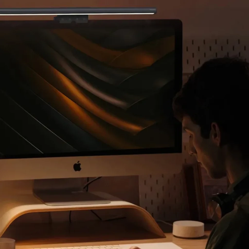 Yeelight Aries lámpara para monitor en barra, luz frontal uniforme, 250 lúmenes, CRI Ra95, temperatura ajustable 2700K a 6500K, montaje superior en pantalla