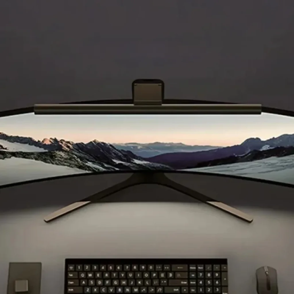 Yeelight Aries lámpara para monitor con barra superior delgada, luz uniforme 250 lúmenes, CRI Ra95, temperatura ajustable 2700K a 6500K en setup curvo