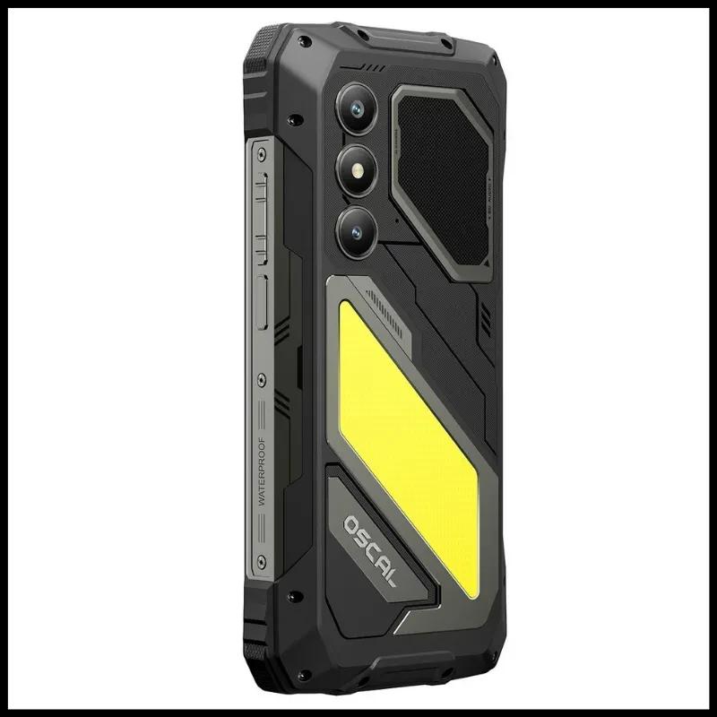 Vista traseira do Oscal Pilot 5 com módulo de câmaras, lanterna LED amarela, altifalante e logótipo da marca