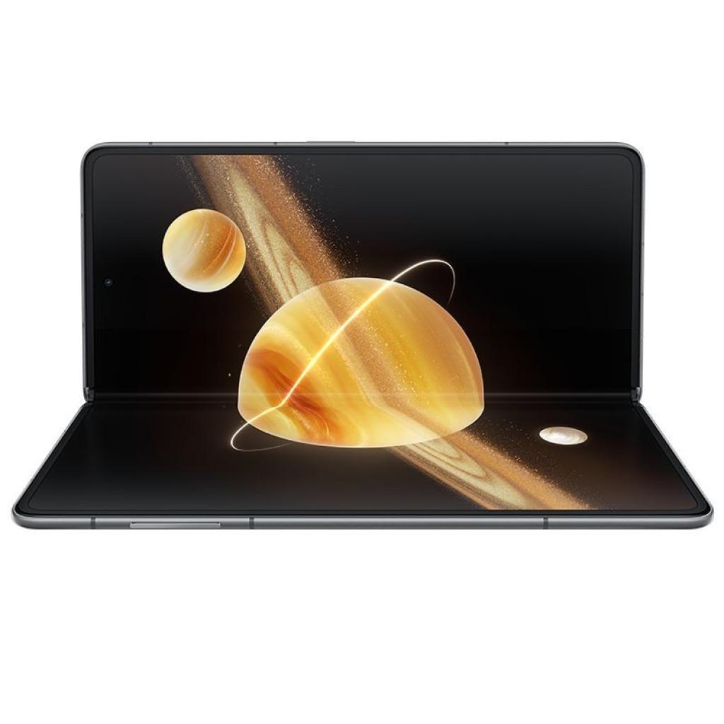 Honor Magic V3 5G verde recondicionado premium com tela dobrável ampla, display interno sem bordas visíveis exibindo planetas dourados e cores vibrantes