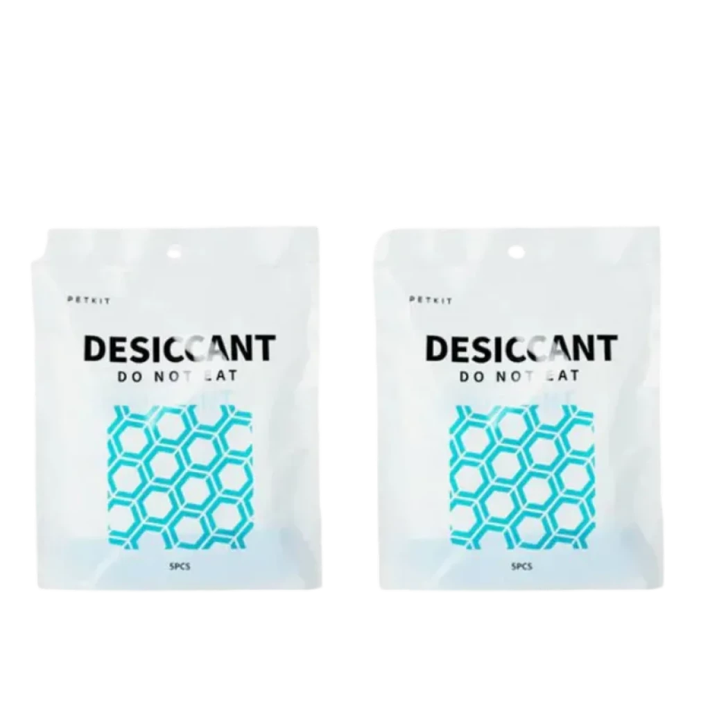 Petkit Feeder Desiccant preservador de pienso: dos sobres desecantes blancos con patrón hexagonal azul, sellados y listos para comedero inteligente