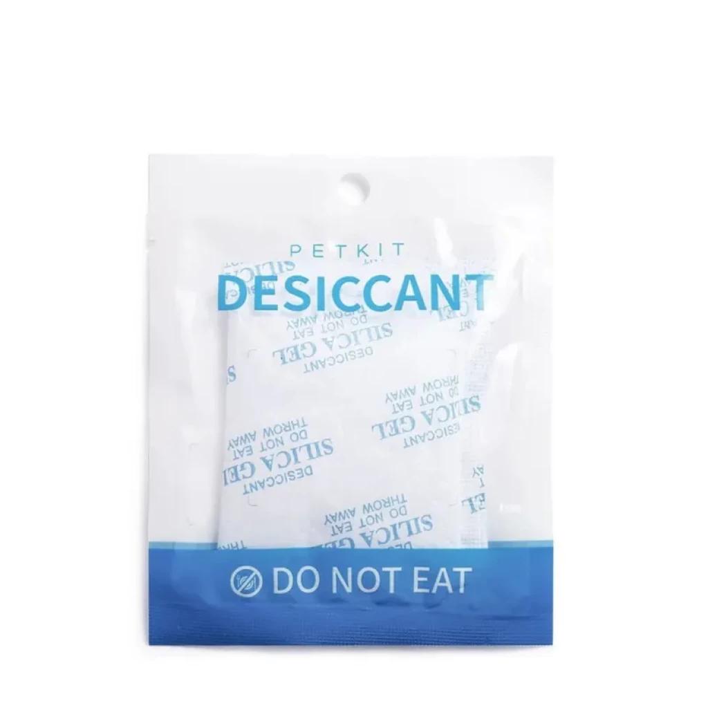Petkit Feeder Desiccant, sobre de gel de sílice sellado con aviso Do not eat, paquete blanco y azul para mantener el pienso seco en comedero inteligente