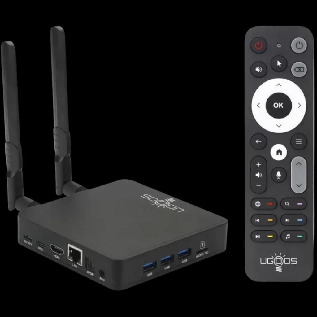 Ugoos AM9 Pro S905X5-J com duas antenas externas, caixa preta compacta com portas USB, LAN e HDMI, acompanhada de controle remoto cheio de atalhos