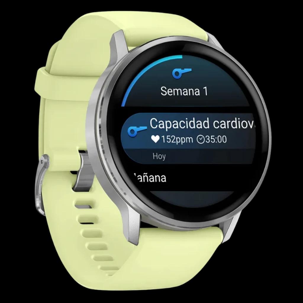 Garmin Venu 4 de 45 mm en plata con correa de silicona amarilla, pantalla redonda a color y bisel metálico, hebilla clásica y diseño deportivo elegante