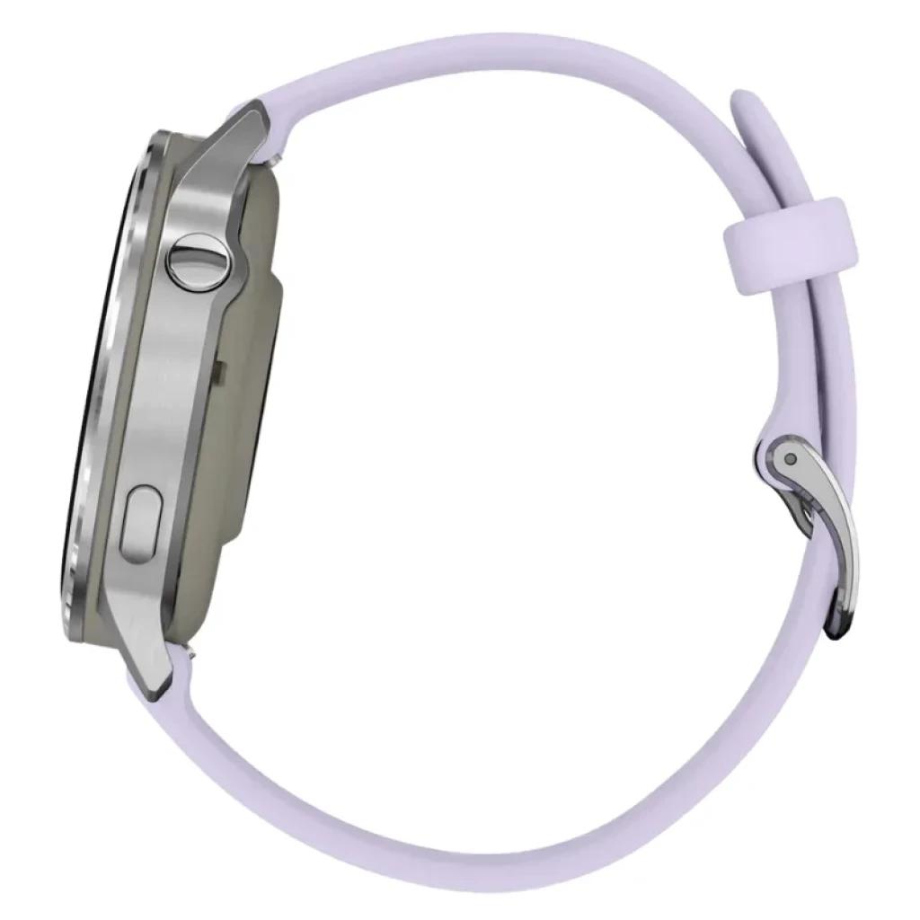 Garmin Venu 4 41 mm plata con correa de silicona lila, lateral con caja metálica, botones físicos y hebilla clásica, diseño elegante y ligero