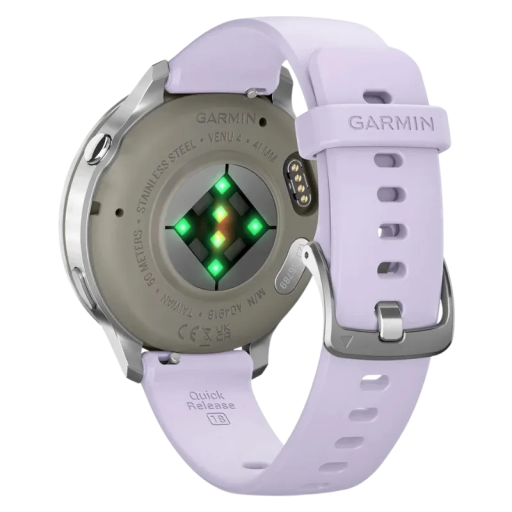 Parte trasera del Garmin Venu 4 41 mm en plata con correa de silicona lila, hebilla metálica y sensores de salud con luces verdes y contactos de carga