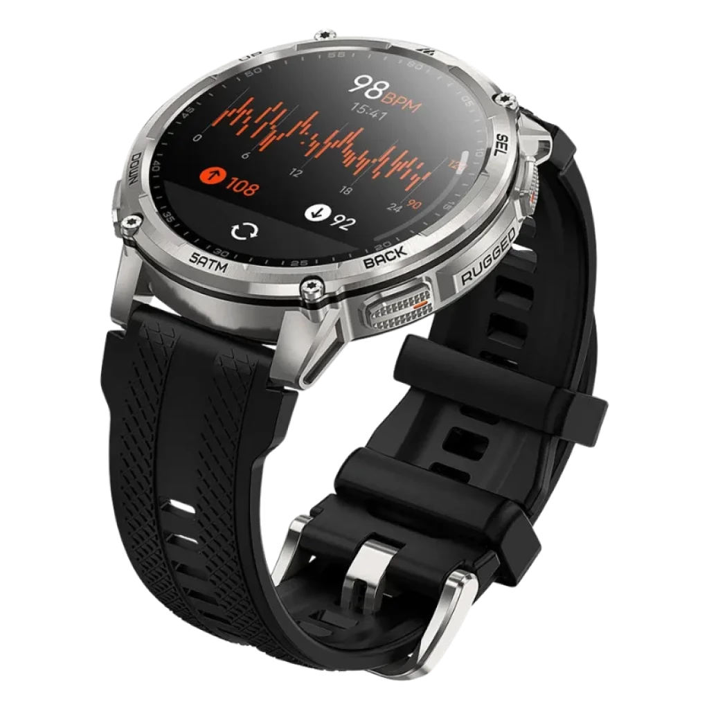 Vista a 45 graus do Kospet Tank T4C Prata com pulseira preta, caixa robusta prateada, ecrã AMOLED 1.5 com gráfico de frequência cardíaca, botões laterais e fivela metálica