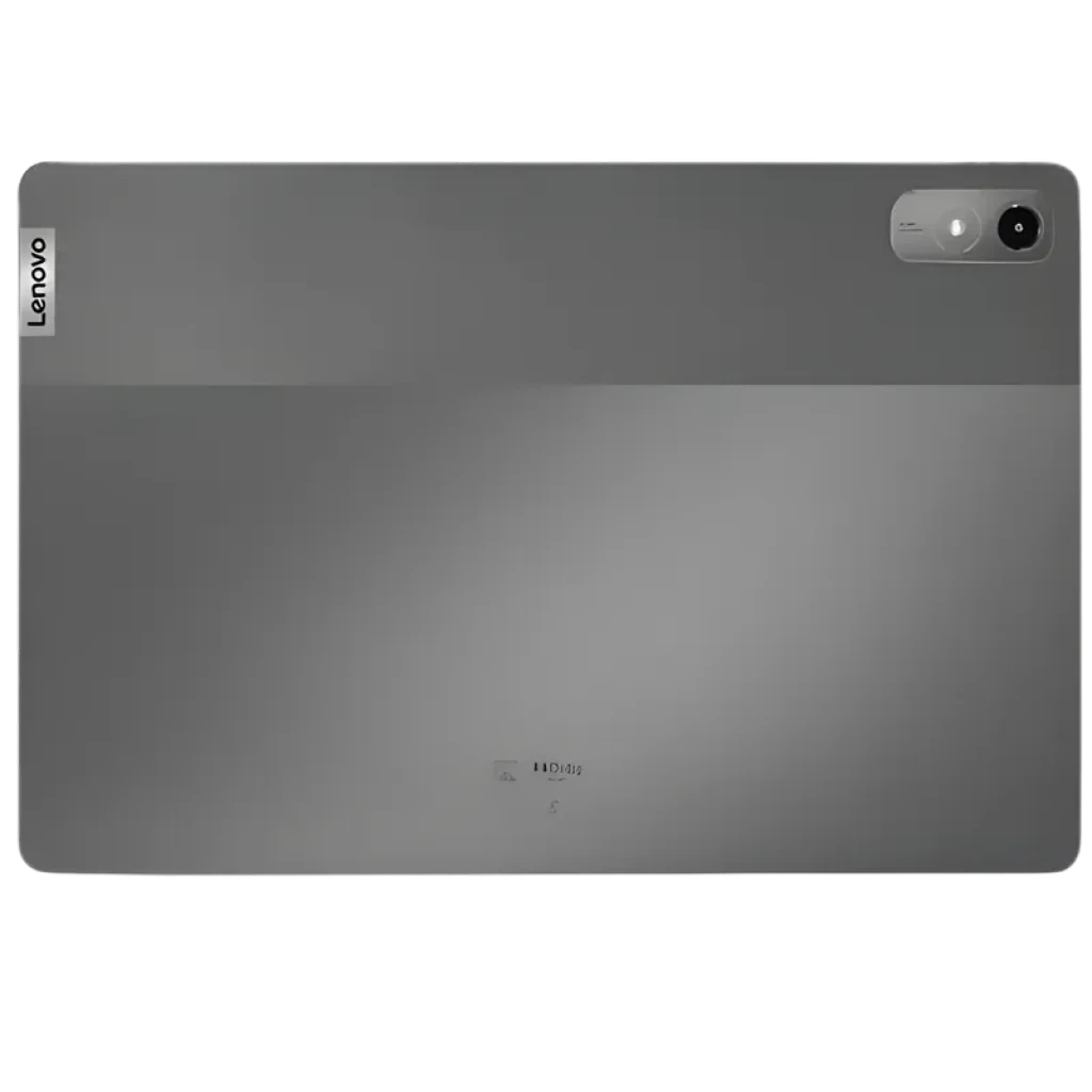 Parte trasera de Lenovo Tab P12 gris metalizado con acabado mate, logo lateral Lenovo, cámara única con flash en módulo ovalado y bordes rectos elegantes