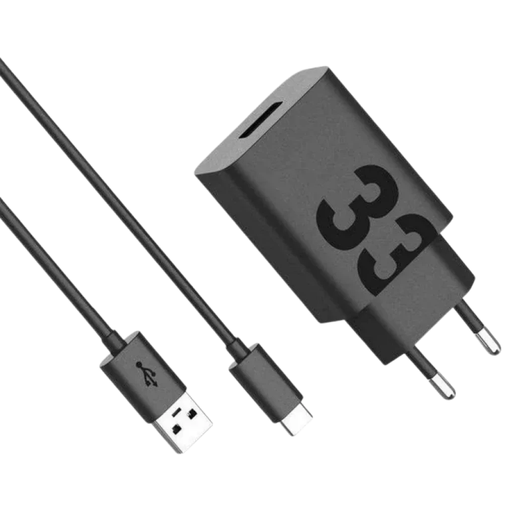 Chargeur mural noir 33 W avec prises EU, port USB‑C, câble 1 m inclus. Design compact, chiffres 33 visibles, finition mate, bords arrondis.