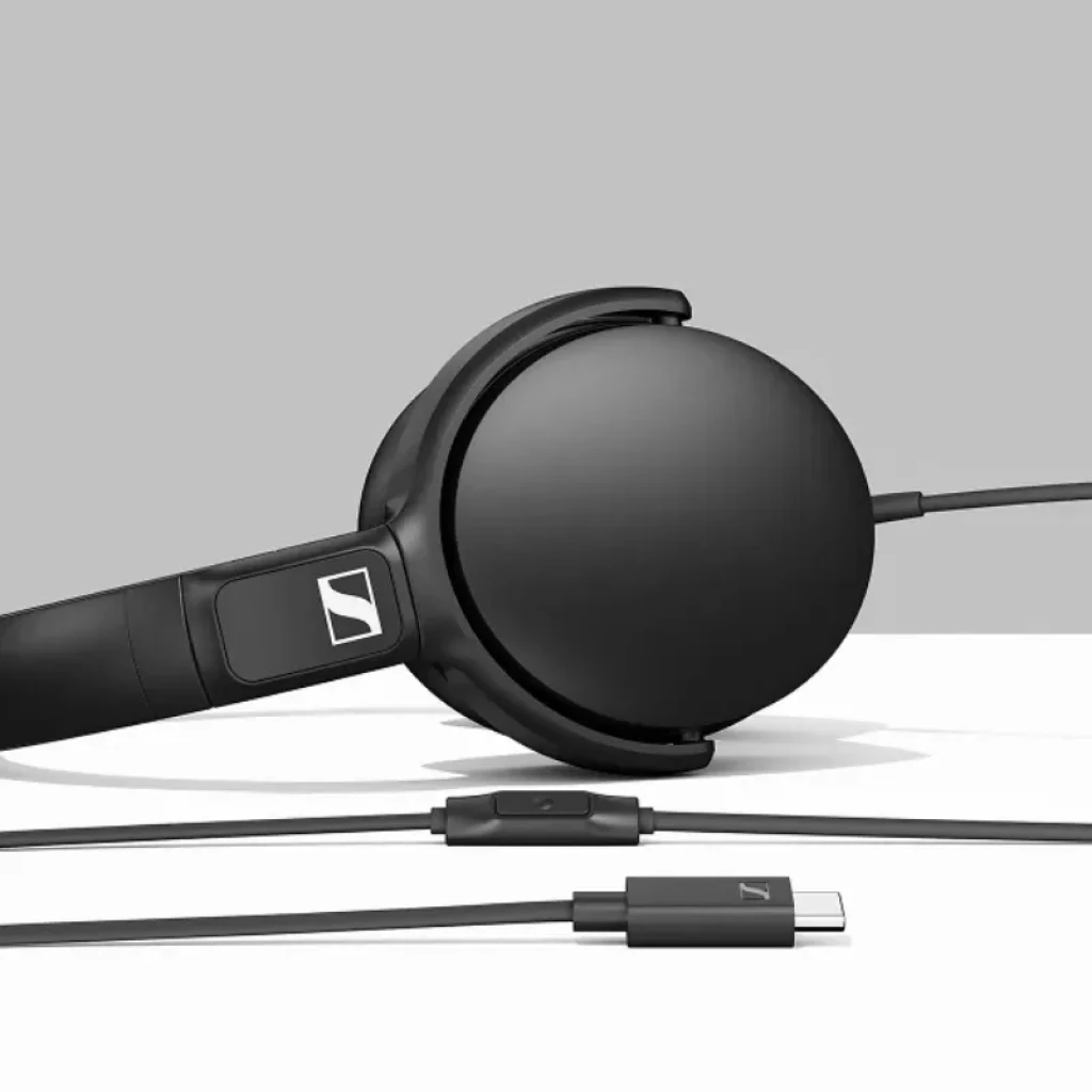 Sennheiser HD 400U auriculares cerrados negros con copa redondeada, diadema acolchada y cable USB-C con control en línea y micrófono integrado