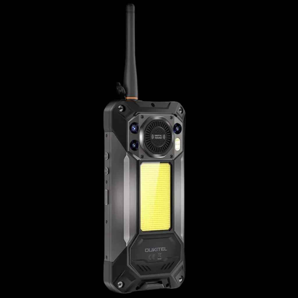 Oukitel WP61 Plus 5G preto robusto com traseira reforçada, módulo DMR com antena longa, câmara tripla, grelha central luminosa e detalhes em metal