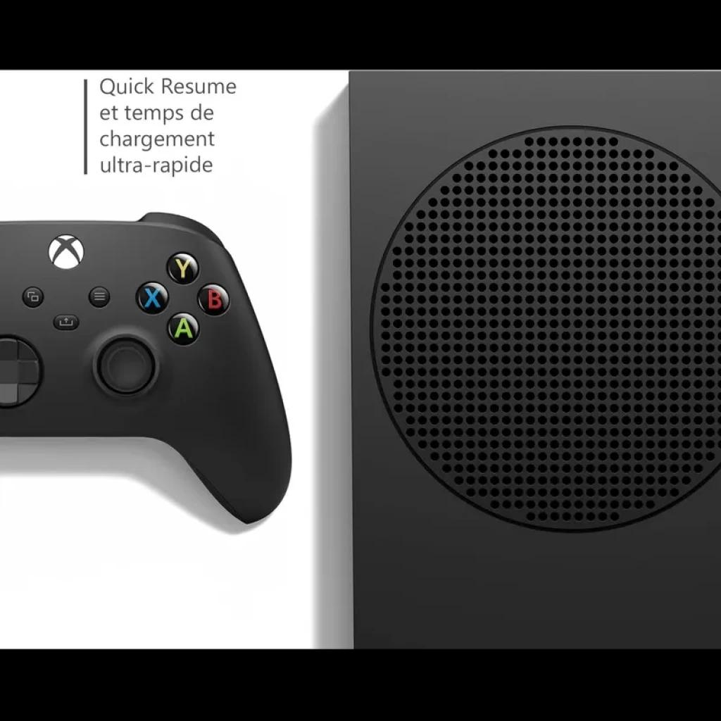 Xbox Series S 1TB Negro Renovado en estado excelente con mando inalámbrico negro, rejilla circular de ventilación y botones ABXY de colores