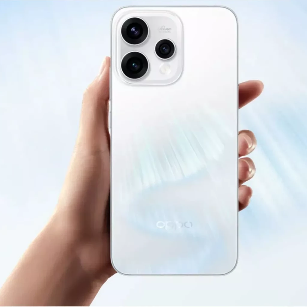 Oppo Reno15 5G Twilight Azul con acabado iridiscente, módulo triple de cámaras grandes y bordes curvos en la trasera brillante