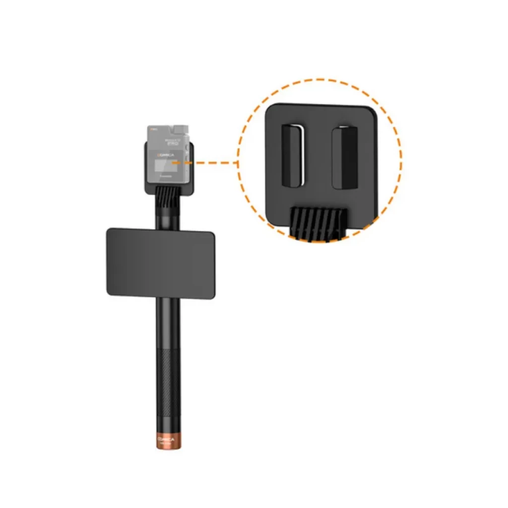 Comica HR-WM transmisor UHF de mano con cápsula supercardioide, cuerpo negro texturizado, anillo cobrizo, pantalla y clip doble mostrados en detalle