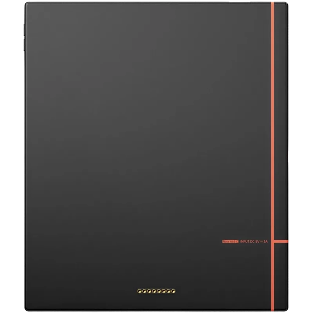 Tapa trasera gris mate con franja vertical naranja y conectores magnéticos dorados alineados en la base; diseño minimalista del BOOX Note Air5 C