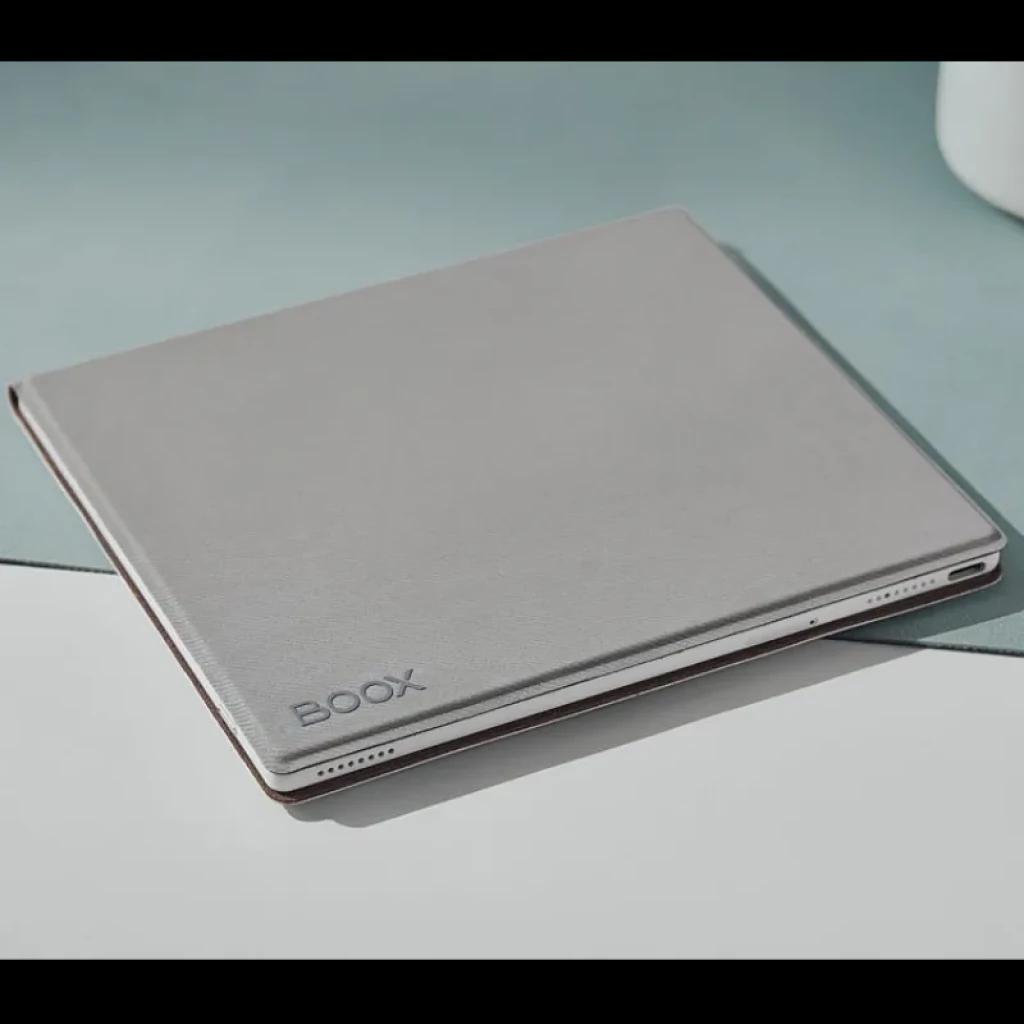 Étui BOOX gris pour Go 7 et Go 7 Color Gen II avec finition élégante, bords précis et fermeture magnétique ; protège l'écran et les ports tout en conservant un profil fin