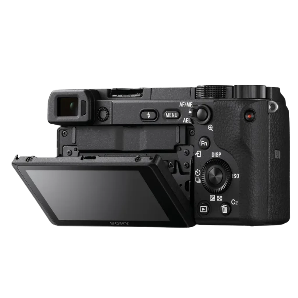 Sony α ILCE-6400AK con pantalla táctil abatible, visor electrónico, diales de control y agarre texturizado; kit con objetivo 16-50 mm compacto