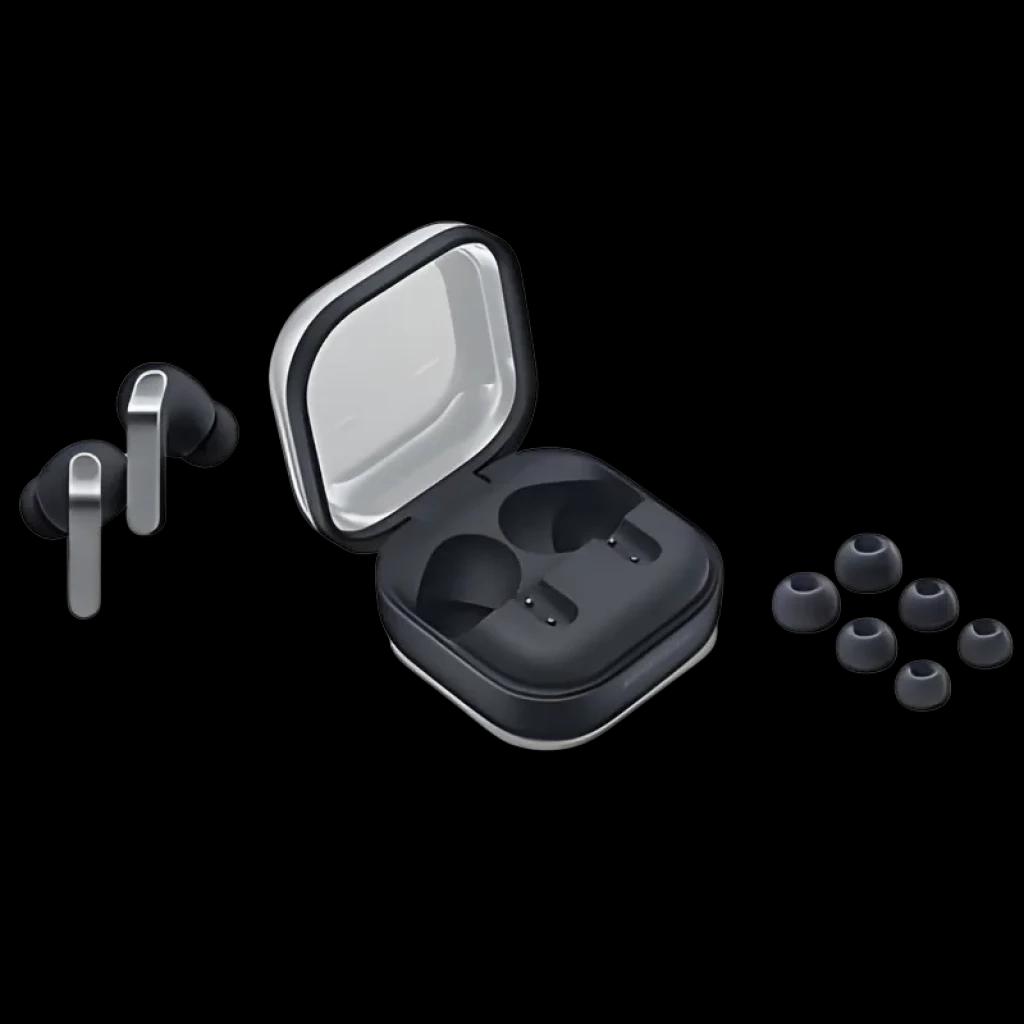 Estuche negro compacto con bisagra metalizada y huecos para carga, incluye dos Galaxy Buds4 R540 negros con vástago plateado y almohadillas de silicona