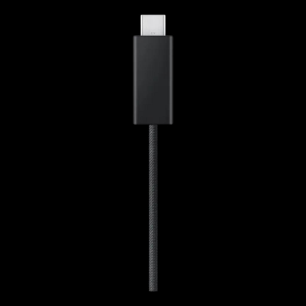 Cabo USB-C preto trançado com conector metálico, design minimalista e robusto