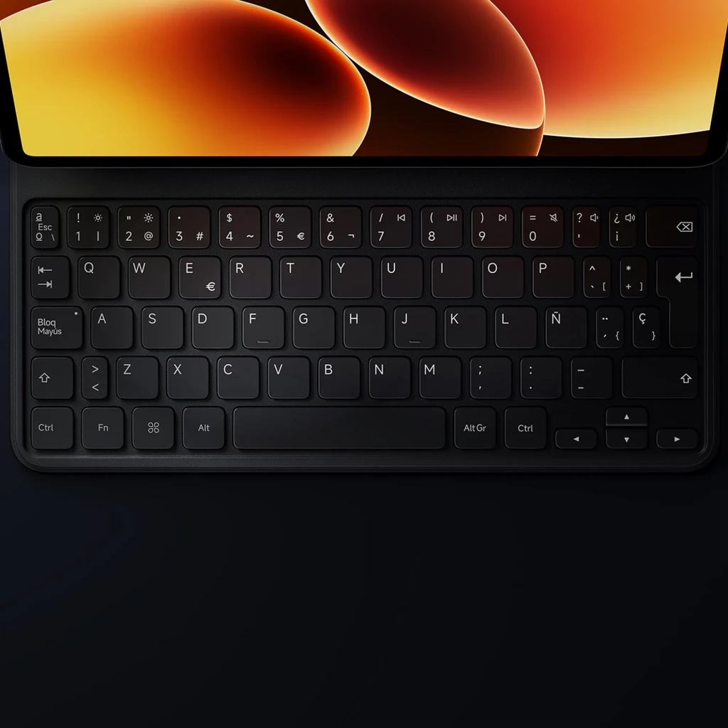 Xiaomi Pad 8 / 8 Pro Keyboard en color negro con distribución QWERTY española, teclas de acceso rápido, flechas dedicadas y diseño compacto para tablet