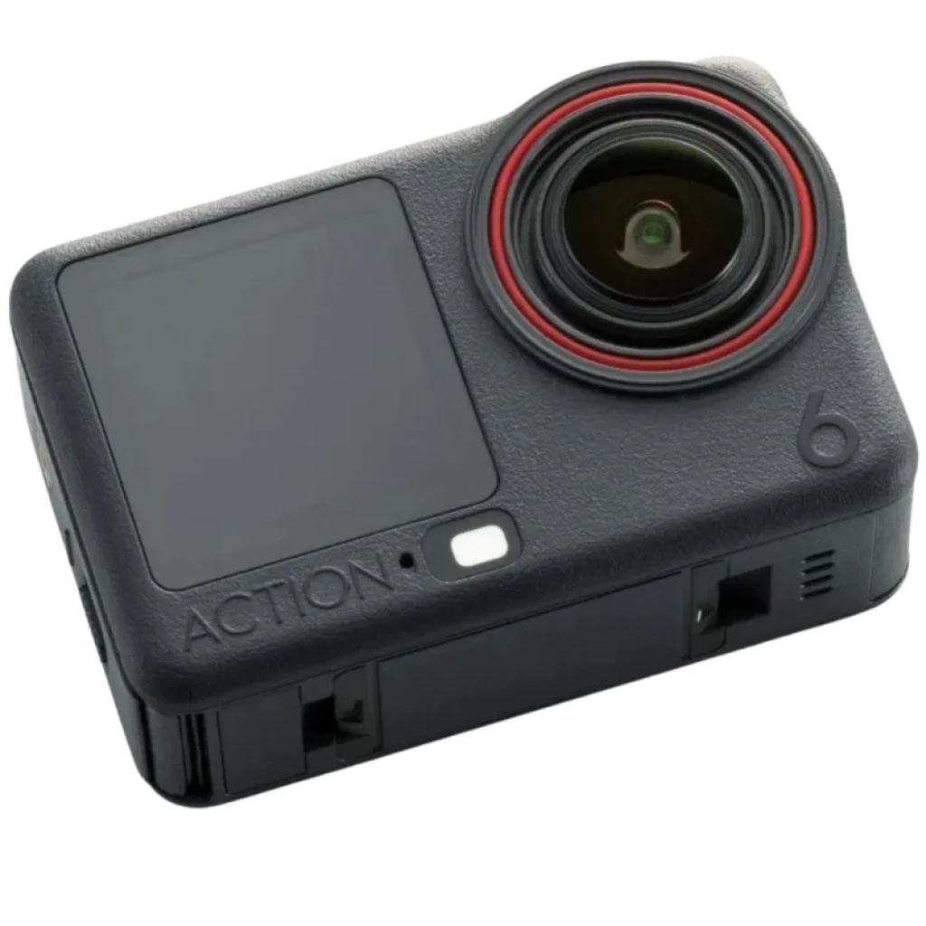 Caméra d action DJI Osmo Action 6 compacte, boîtier noir texturé, objectif grand angle cerclé de rouge, écran frontal, bouton blanc, marquage 6 visible
