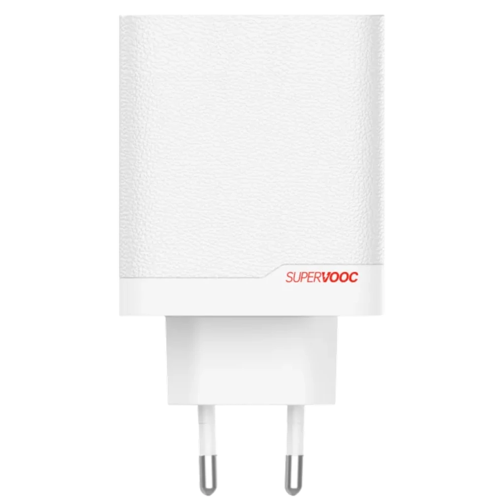 Cargador ONEPLUS SUPERVOOC blanco con textura, enchufe europeo, cuerpo compacto GaN, logotipo rojo. Compatible con carga rápida 120W. Incluye cable USB-C.