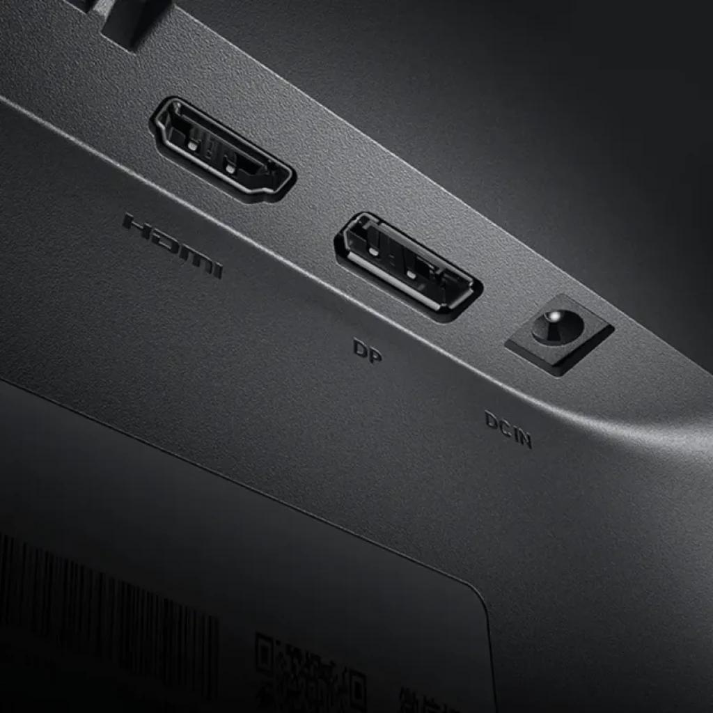 Puertos del Xiaomi Monitor A27i 2026: HDMI, DisplayPort y conector de alimentación, en panel trasero negro con acabado mate y etiquetas grabadas