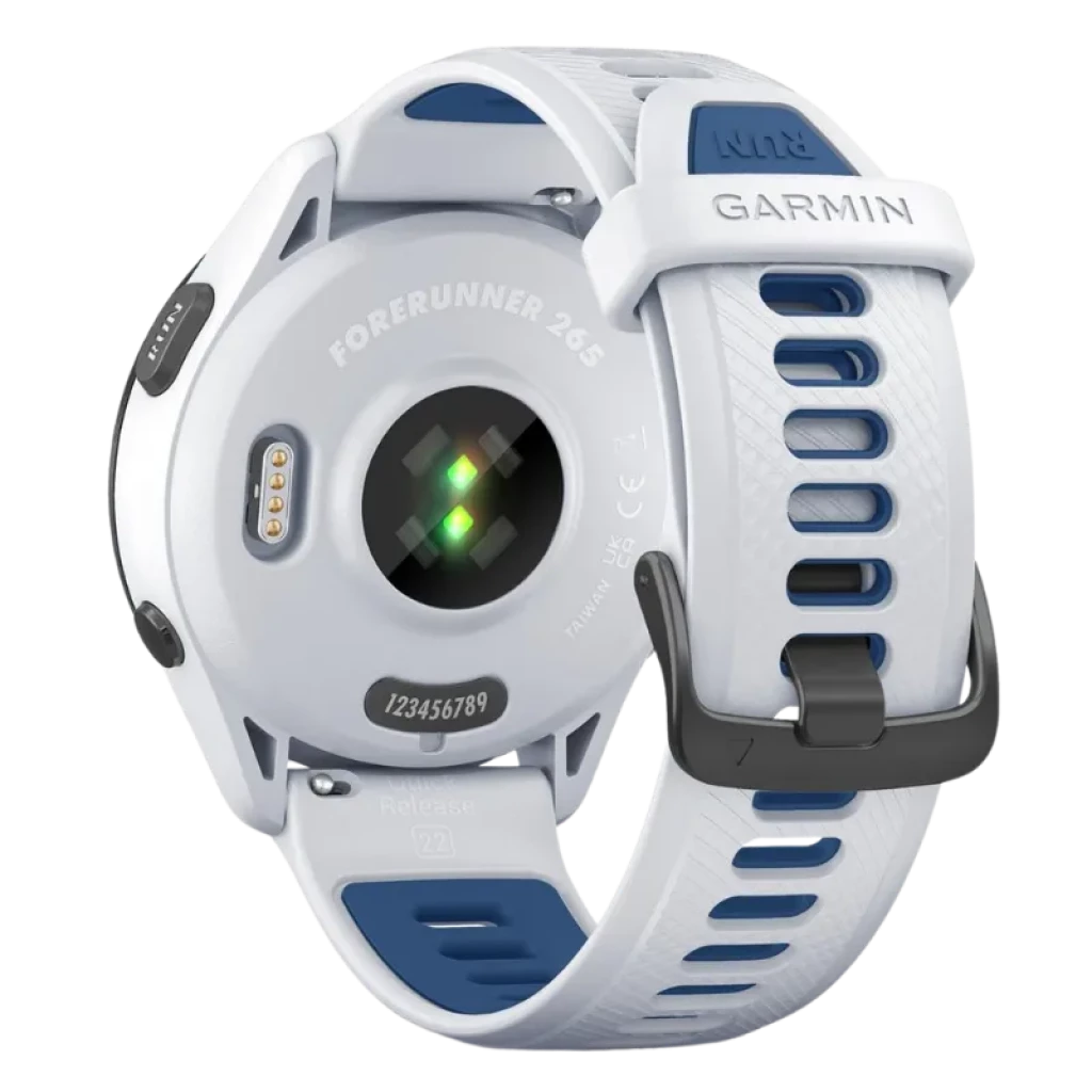 Garmin Forerunner 265 46 mm em branco e azul com bracelete perfurada, fivela preta e sensores óticos traseiros; detalhe dos pinos de carregamento e gravação do modelo