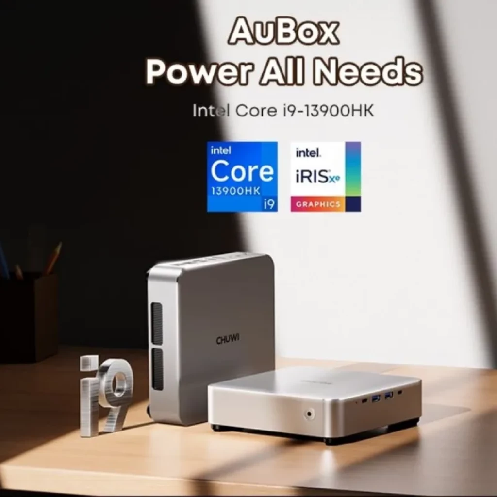 Mini PC Chuwi AuBox plateado, compacto con rejillas laterales; puertos frontales USB y audio. Destaca Intel Core i9-13900HK e Intel Iris Xe Graphics