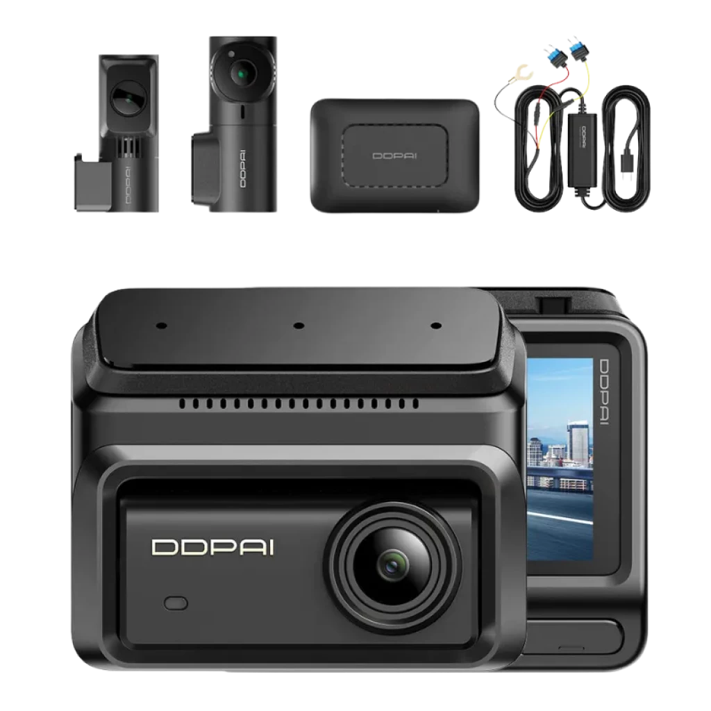 DDPAI Z90 3CH avec module 4G, caméras avant et intérieure, écran intégré, objectif grand angle, capteur arrière, câbles et boîtier d’alimentation